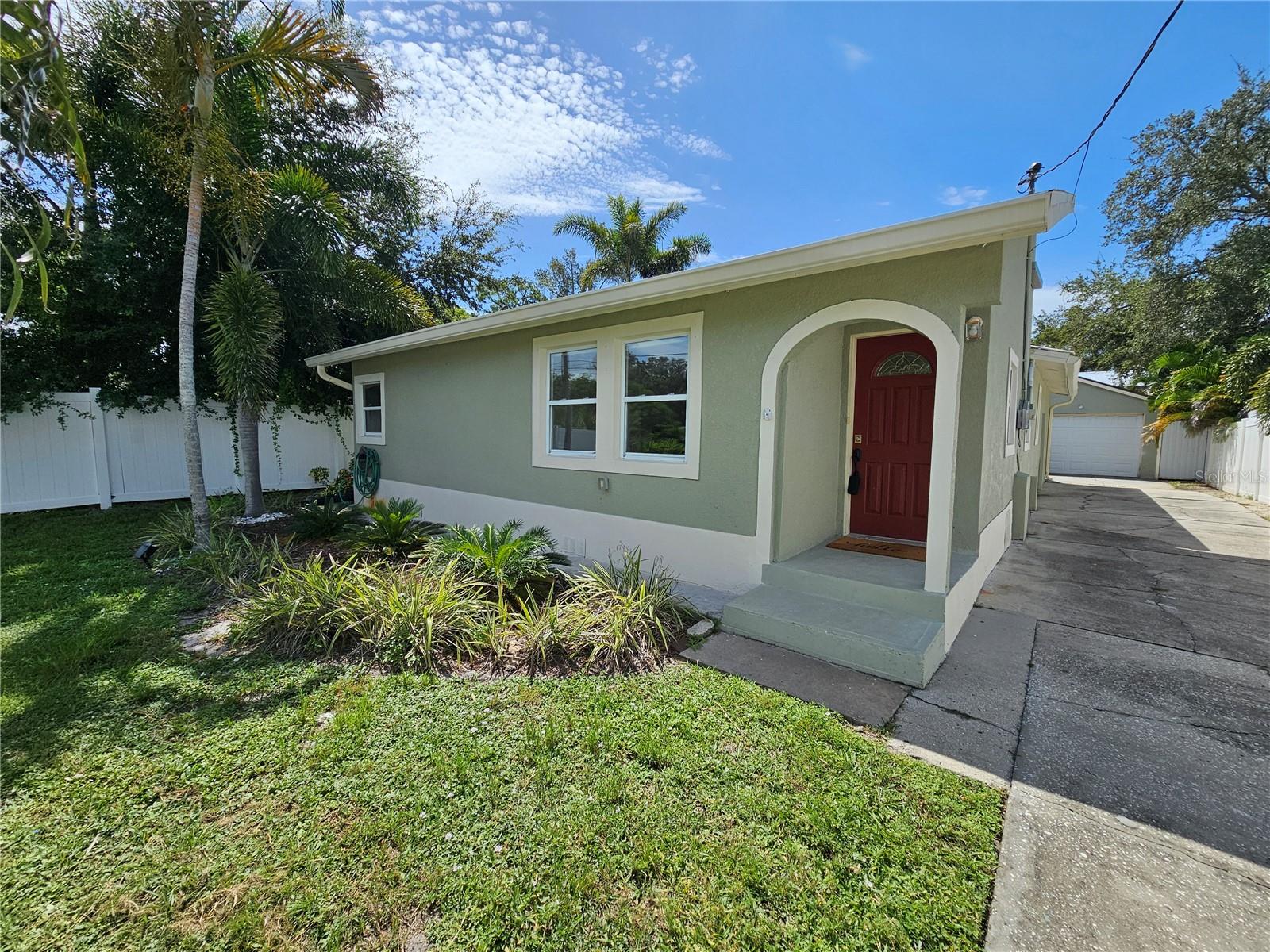2436 ARAPAHO ST, SARASOTA, FL